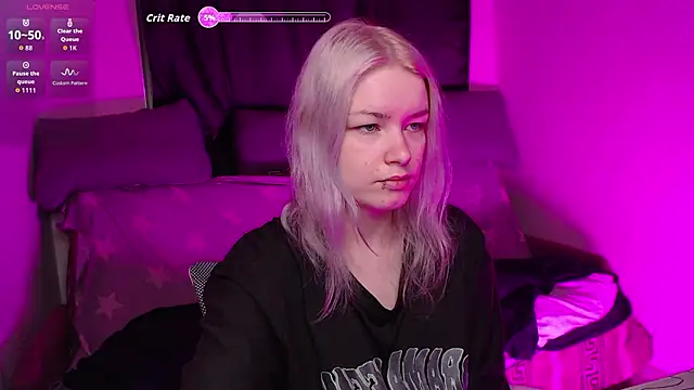 Snapshot of CherryNight6 chatting on March 2026 01:33:02 AM CherryNight6 online show from March 2026 01:33:02 AM