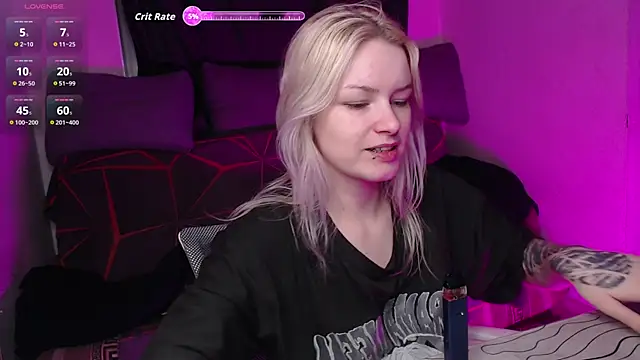 Snapshot of CherryNight6 chatting on April 2026 09:04:01 PM CherryNight6 online show from April 2026 09:04:01 PM