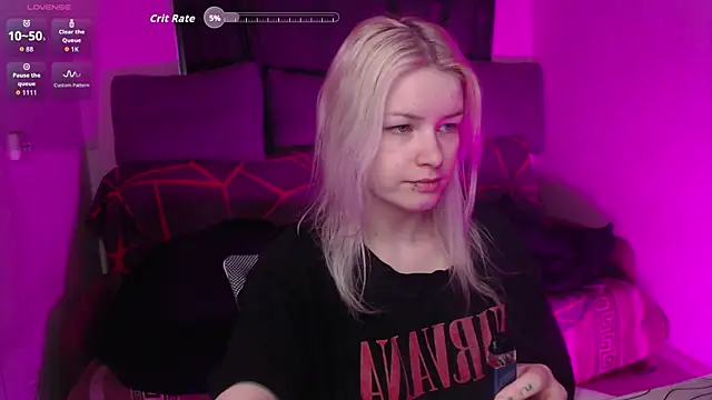 Snapshot of CherryNight6 chatting on April 2026 09:06:02 PM CherryNight6 online show from April 2026 09:06:02 PM