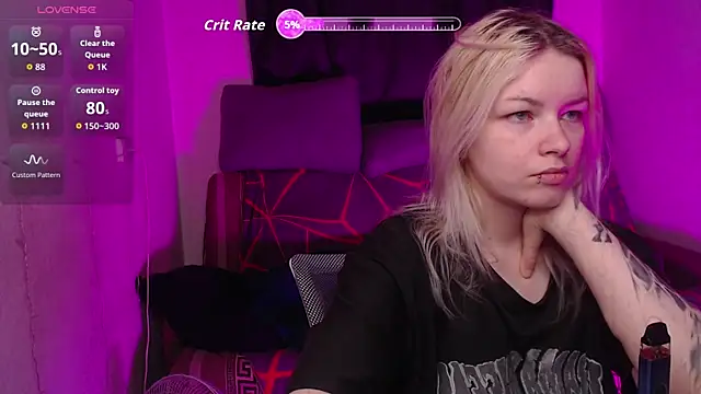Snapshot of CherryNight6 chatting on May 2026 10:28:02 PM CherryNight6 online show from May 2026 10:28:02 PM