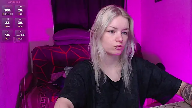 Snapshot of CherryNight6 chatting on June 2026 09:10:02 PM CherryNight6 online show from June 2026 09:10:02 PM