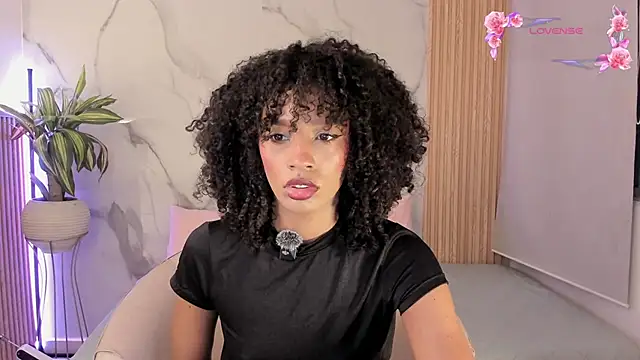 Snapshot of Fyre_divine chatting on May 2026 10:33:02 AM Fyre divine online show from May 2026 10:33:02 AM