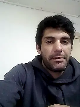 Snapshot of Rennbond chatting on November 2025 01:57:01 PM Rennbond online show from November 2025 01:57:01 PM