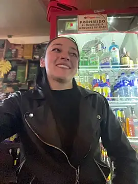 Lia  white online show from November 2025 04:00:01 AM