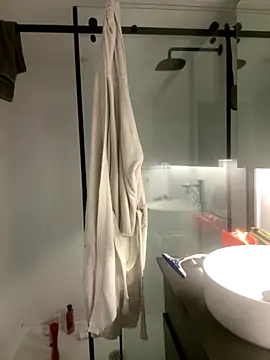 Snapshot of elliepixie chatting on November 2025 05:13:01 PM elliepixie online show from November 2025 05:13:01 PM