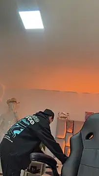 Sebastian Reed online show from February 2026 05:26:02 AM