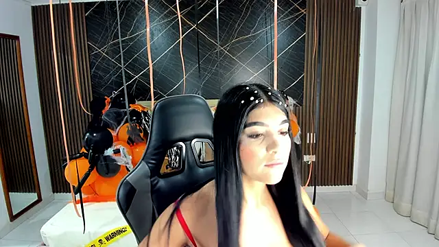 Snapshot of Milu_17 chatting on November 2025 11:12:01 AM Milu 17 online show from November 2025 11:12:01 AM