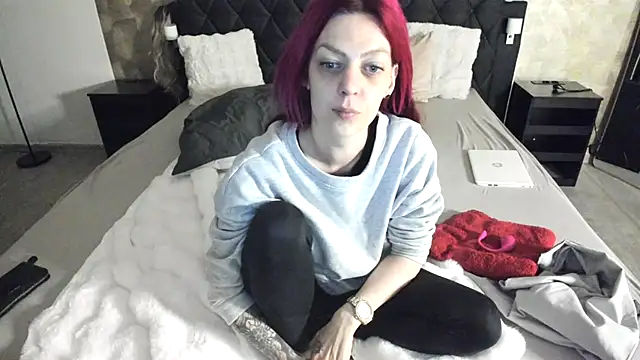 Snapshot of Amanda-JewelzX chatting on November 2025 11:54:02 PM Amanda-JewelzX online show from November 2025 11:54:02 PM