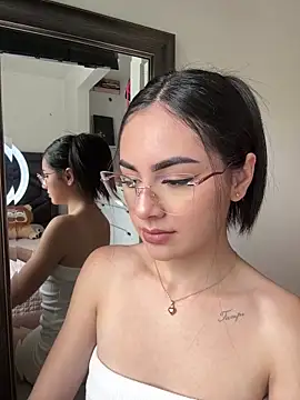 Snapshot of IslaCole chatting on January 2026 07:06:02 PM IslaCole online show from January 2026 07:06:02 PM