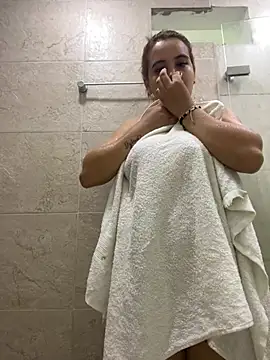 Snapshot of sofia_montclair chatting on April 2026 04:27:02 PM sofia montclair online show from April 2026 04:27:02 PM