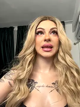 NovaPearl online show from October 2025 06:52:02 PM