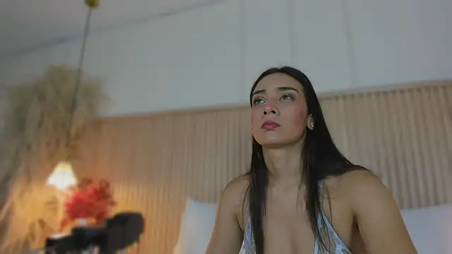 Snapshot of NahimiThompson chatting on June 2026 07:45:02 PM NahimiThompson online show from June 2026 07:45:02 PM