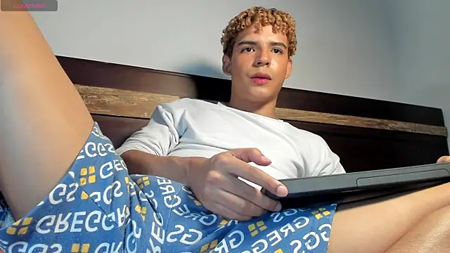 Snapshot of Daark_Eros chatting on November 2025 12:20:01 AM Daark Eros online show from November 2025 12:20:01 AM