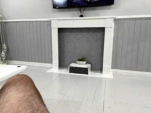 plymouthlad82 online show from November 2025 12:34:02 AM