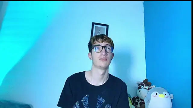 Snapshot of Erick_Taylor3 chatting on March 2026 08:48:02 PM Erick Taylor3 online show from March 2026 08:48:02 PM