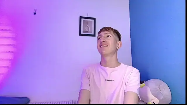 Snapshot of Erick_Taylor3 chatting on April 2026 08:15:02 PM Erick Taylor3 online show from April 2026 08:15:02 PM