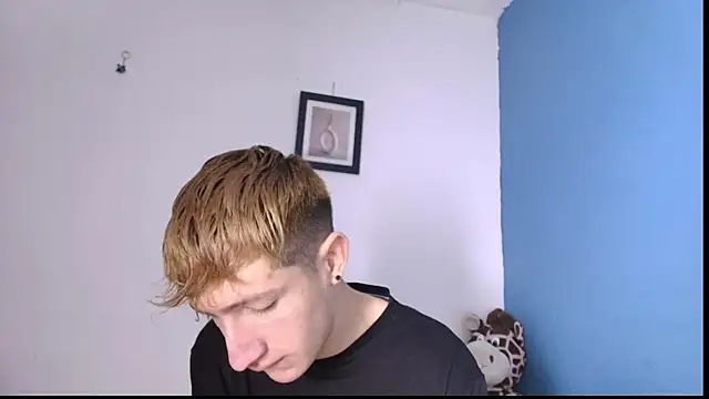 Snapshot of Erick_Taylor3 chatting on April 2026 06:53:02 PM Erick Taylor3 online show from April 2026 06:53:02 PM