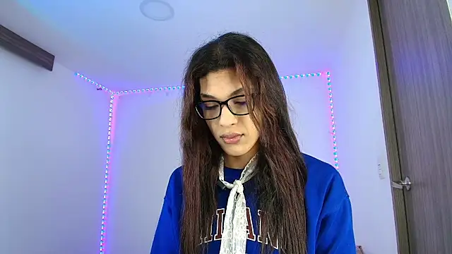 Snapshot of Arimoonn chatting on March 2026 11:59:02 PM Arimoonn online show from March 2026 11:59:02 PM