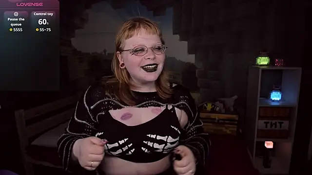 LottieReed online show from October 2025 05:42:01 PM