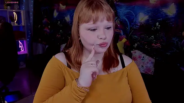 Snapshot of LottieReed chatting on March 2026 06:03:02 PM LottieReed online show from March 2026 06:03:02 PM
