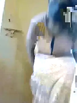 Snapshot of tamilammu1431 chatting on December 2025 02:25:02 PM tamilammu1431 online show from December 2025 02:25:02 PM