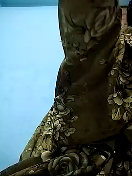 Snapshot of Tushi-10 chatting on November 2025 04:04:01 AM Tushi-10 online show from November 2025 04:04:01 AM