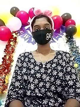 Snapshot of Tushi-10 chatting on January 2026 11:18:01 PM Tushi-10 online show from January 2026 11:18:01 PM