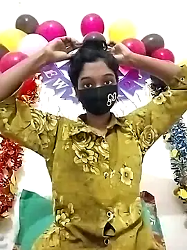 Snapshot of Tushi-10 chatting on January 2026 01:19:01 AM Tushi-10 online show from January 2026 01:19:01 AM