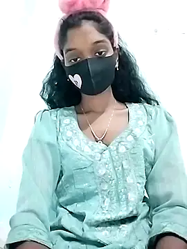 Snapshot of Tushi-10 chatting on February 2026 11:45:01 PM Tushi-10 online show from February 2026 11:45:01 PM