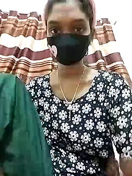 Snapshot of Tushi-10 chatting on March 2026 10:25:01 PM Tushi-10 online show from March 2026 10:25:01 PM