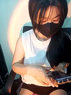 Cherry Le02 online show from February 2026 06:33:01 PM