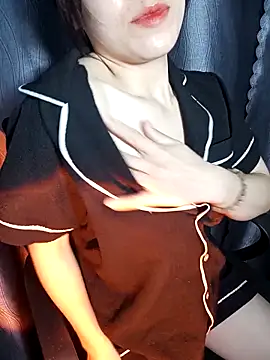 Snapshot of Cherry_Le02 chatting on March 2026 03:18:02 PM Cherry Le02 online show from March 2026 03:18:02 PM