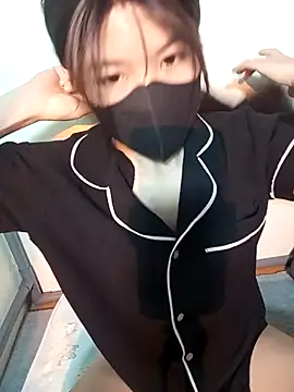 Snapshot of Cherry_Le02 chatting on March 2026 03:29:02 AM Cherry Le02 online show from March 2026 03:29:02 AM