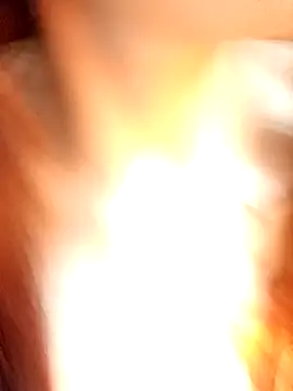 Snapshot of Cherry_Le02 chatting on April 2026 06:27:01 AM Cherry Le02 online show from April 2026 06:27:01 AM