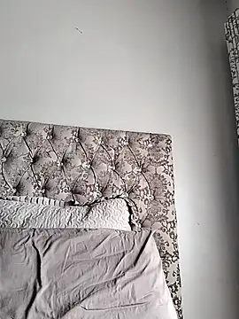 IndianLara online show from November 2025 07:09:01 AM