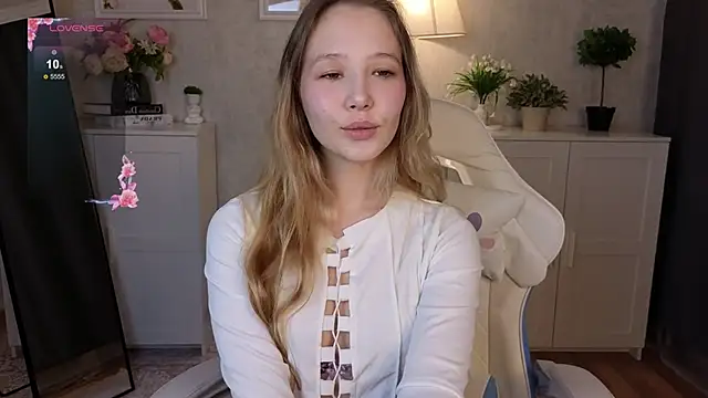 Snapshot of insaneinsomnia chatting on November 2025 09:11:02 AM insaneinsomnia online show from November 2025 09:11:02 AM