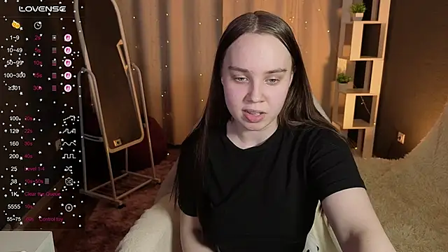 LunaDreeam online show from November 2025 03:33:02 PM