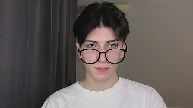 Oliver star boy  online show from November 2025 03:08:02 PM