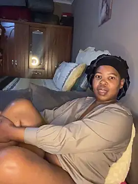 Snapshot of SweetCandy84 chatting on November 2025 09:37:02 AM SweetCandy84 online show from November 2025 09:37:02 AM