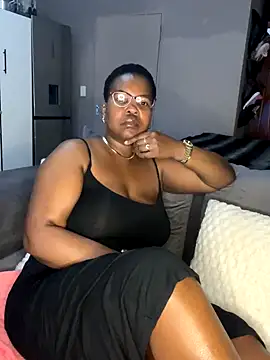 Snapshot of SweetCandy84 chatting on November 2025 08:58:02 AM SweetCandy84 online show from November 2025 08:58:02 AM