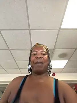 Snapshot of SweetCandy84 chatting on February 2026 10:25:01 AM SweetCandy84 online show from February 2026 10:25:01 AM