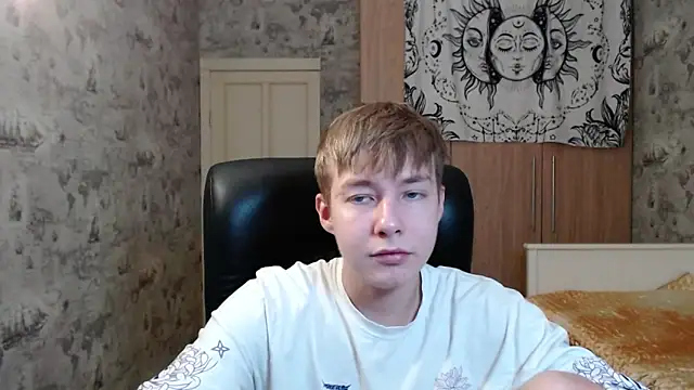 R  G   online show from October 2025 04:46:01 PM