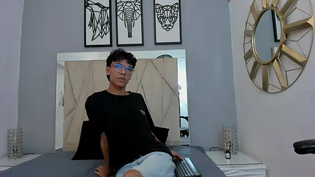 adams bobby online show from November 2025 11:32:02 AM