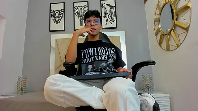 adams bobby online show from March 2026 10:53:01 AM