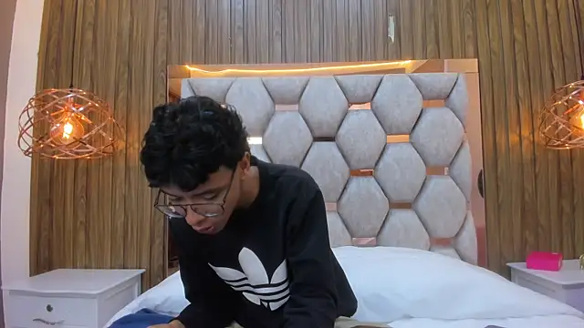 adams bobby online show from May 2026 11:17:02 AM