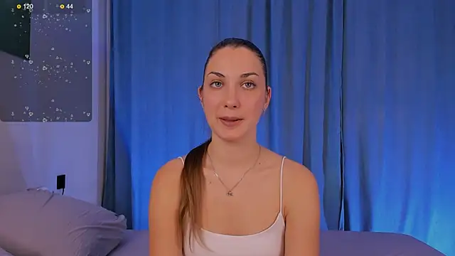 Kandeess online show from October 2025 02:18:02 PM