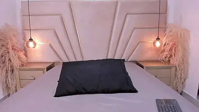 MaroxCute online show from December 2025 11:49:02 AM