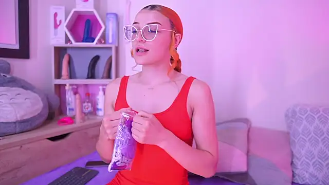 celeste blazze  online show from November 2025 04:28:02 PM