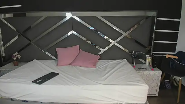 ScarlettParker online show from November 2025 12:51:01 PM