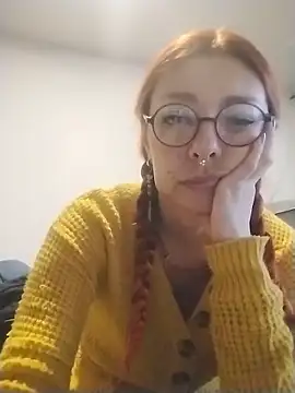 EmilyyRed online show from December 2025 09:22:02 PM